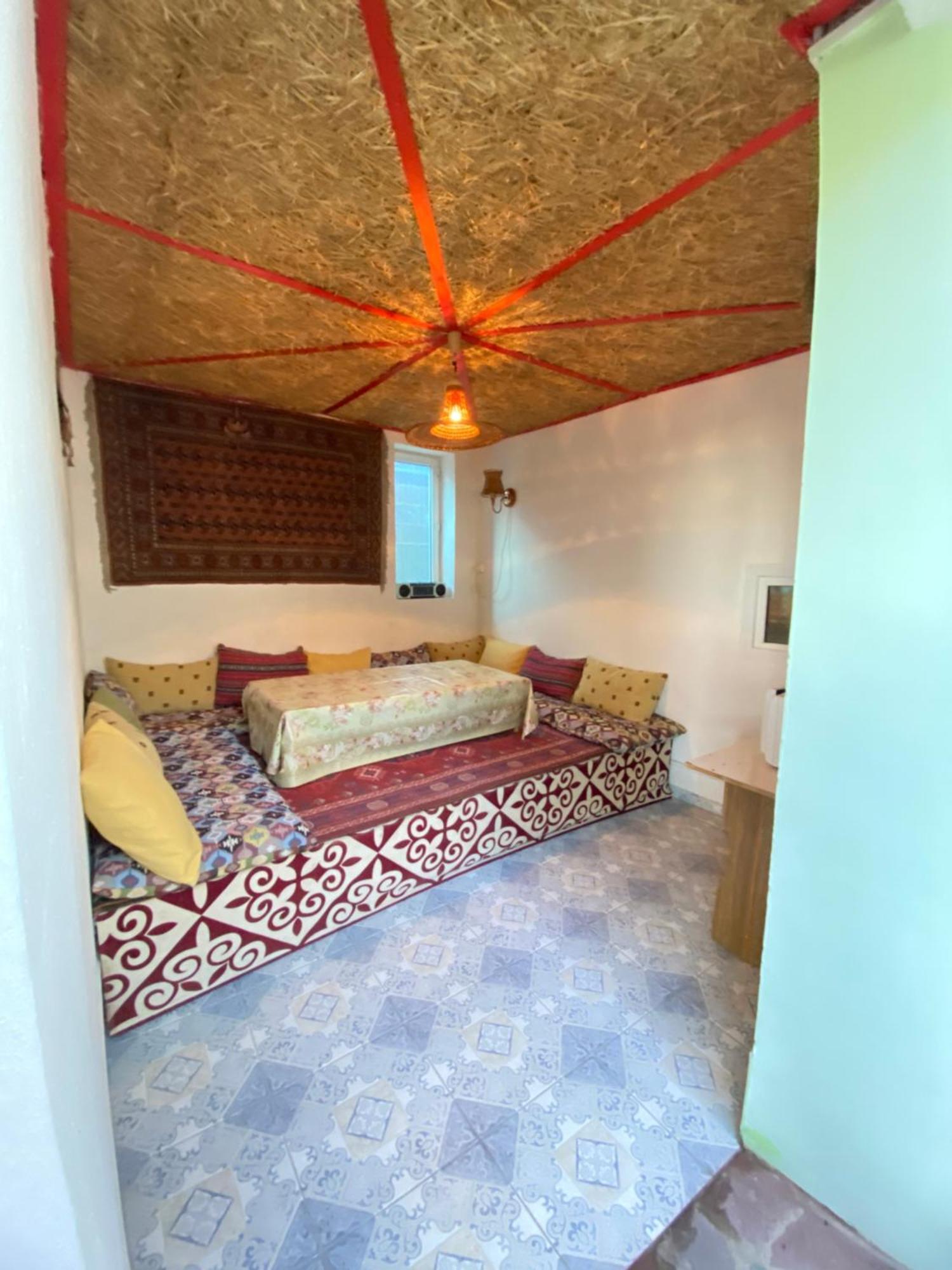 Osobyi Guest House Cholpon-Ata Exterior photo